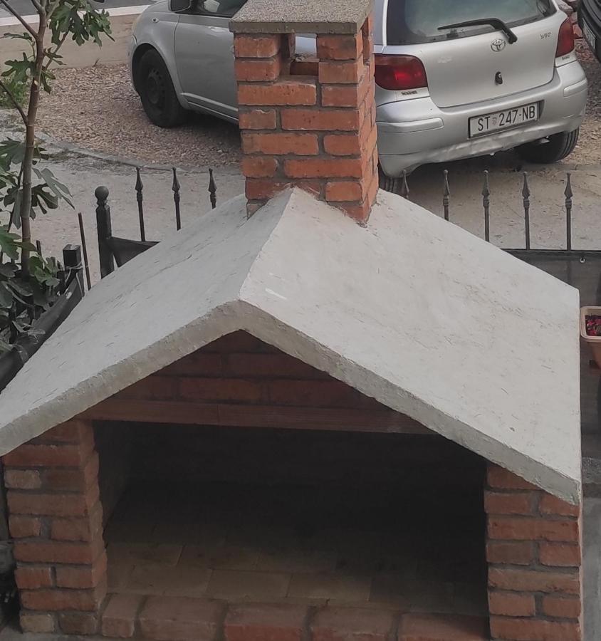 Apartments Jasminka Σολίν Εξωτερικό φωτογραφία