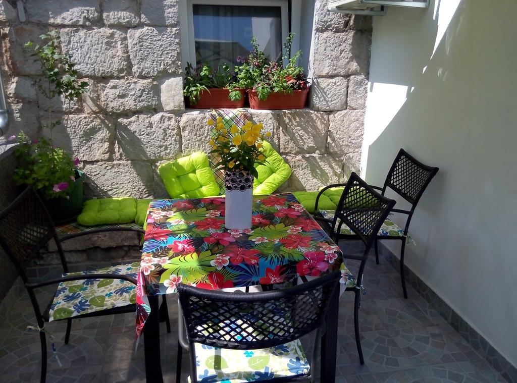 Apartments Jasminka Σολίν Εξωτερικό φωτογραφία